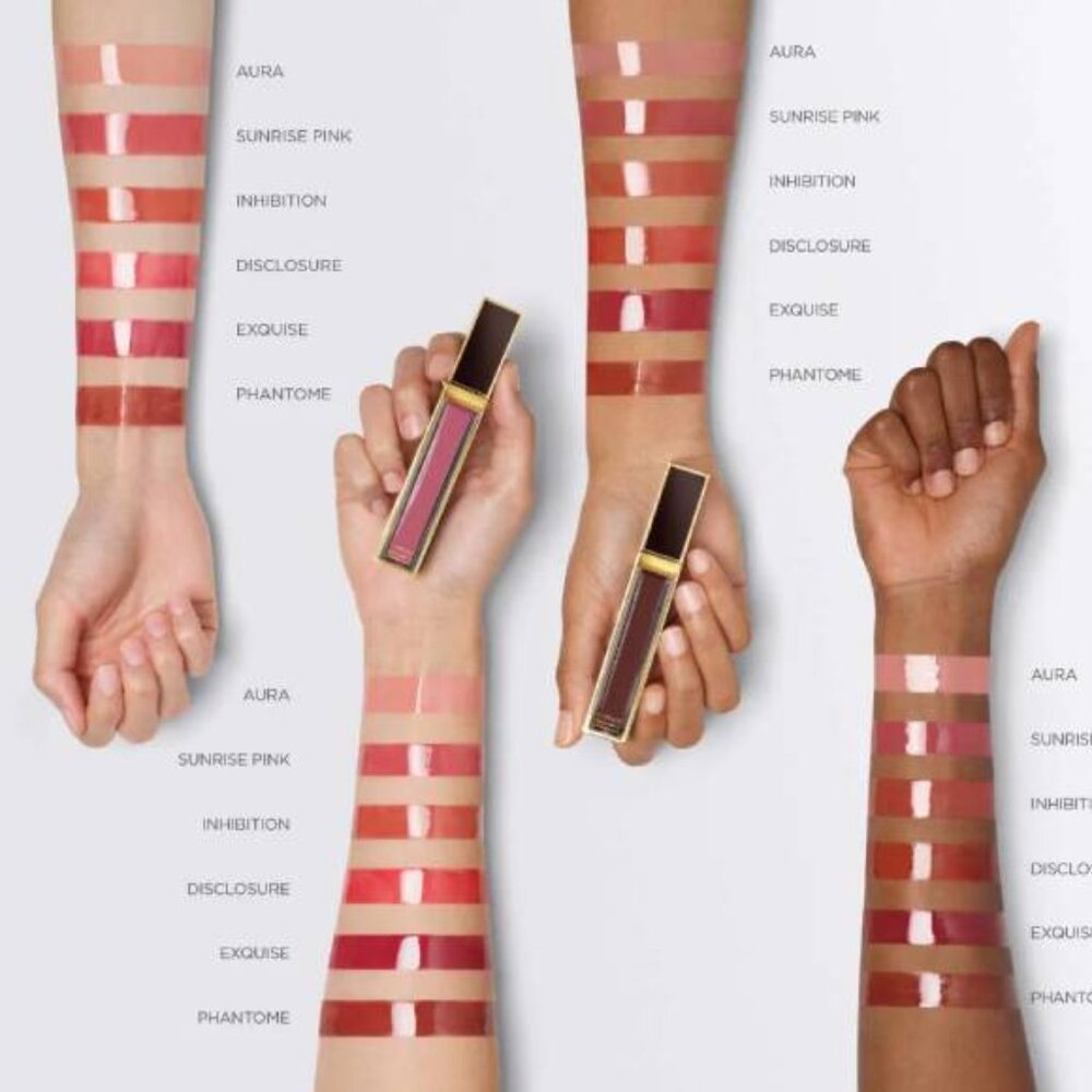 Tom Ford Soleil Neige Gloss Luxe Lip Gloss in 22 Sunrise Pink - Picture 3 of 5